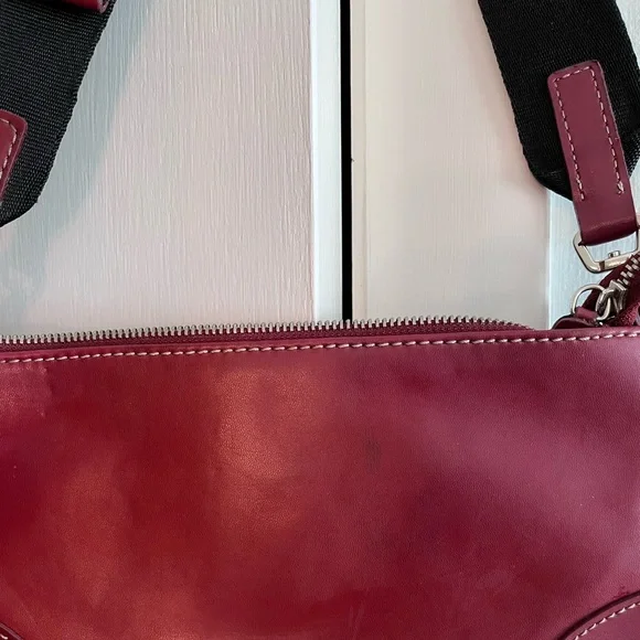 Nine West red faux leather mini bag with adjustable shoulder strap - Picture 3 of 7